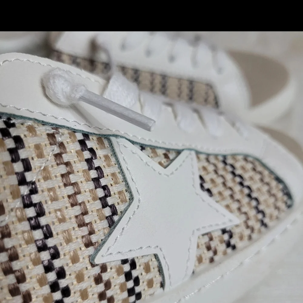 Vintage Havana Beige and White Sneakers - Picture 10 of 14